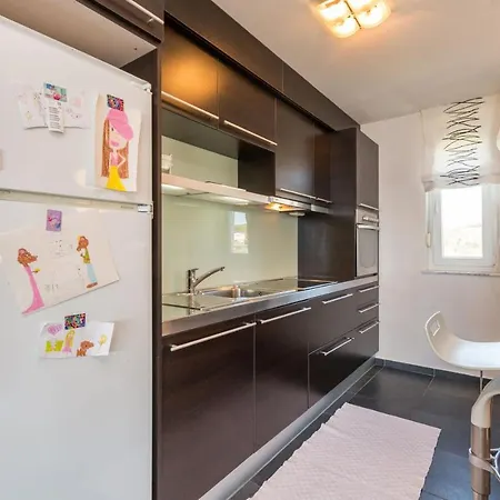 Karla Apartment